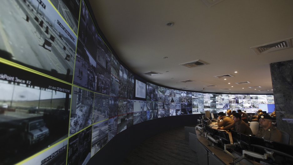 Allseeing 'eye' watches over Mecca pilgrims